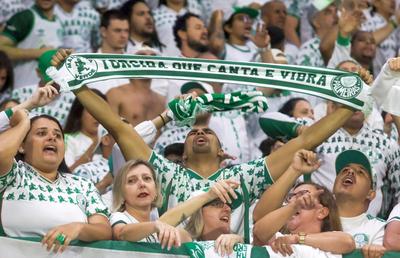 Top 12 cele mai frumoase cântece din fotbal