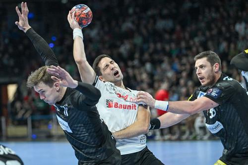 Kukic în duel cu apărarea germană FOTO Imago Images