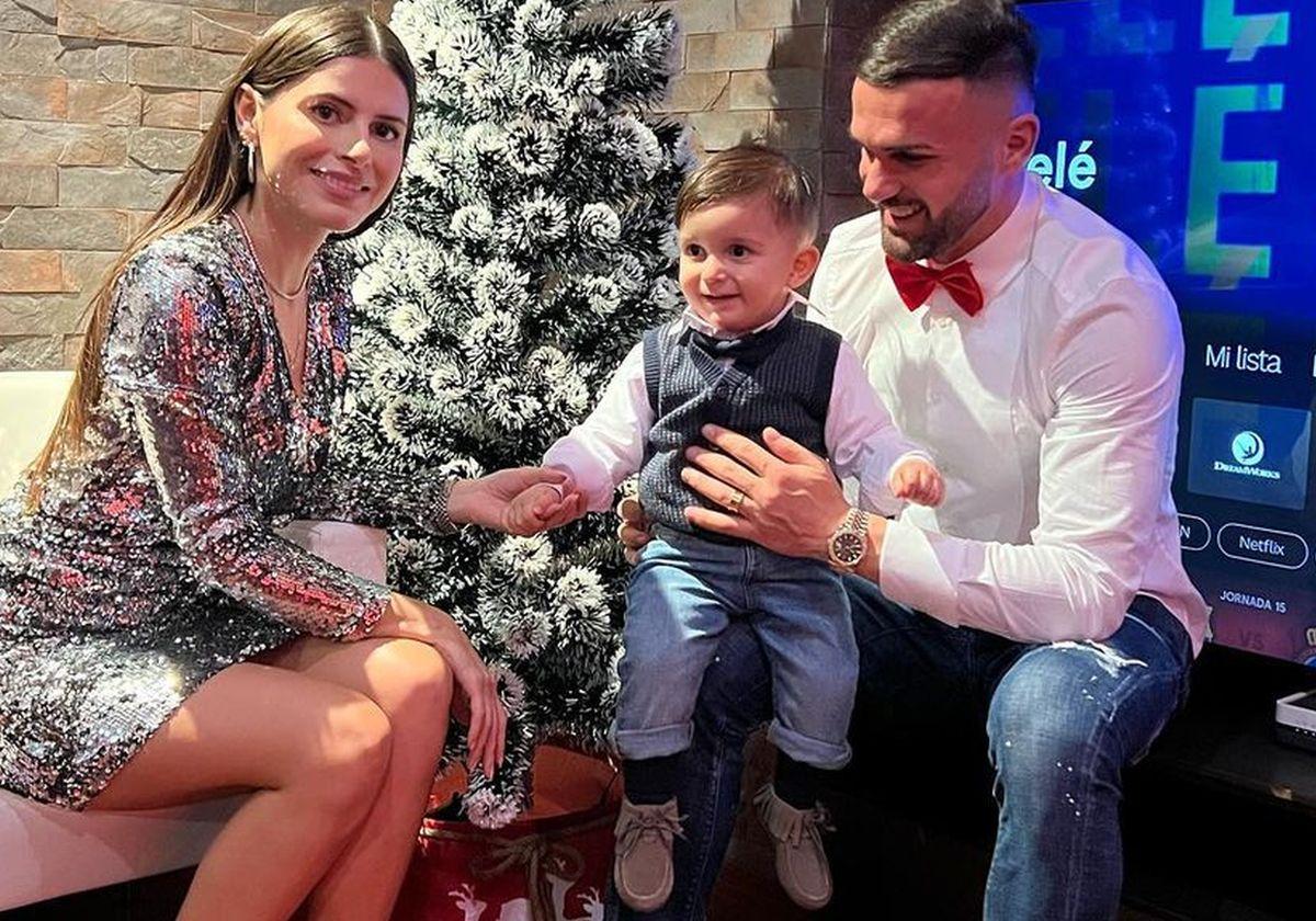 Ce mai face azi coșmarul României de la EURO 2016: a intrat în politică, joacă într-un campionat exotic și și-a găsit marea iubire pe Facebook