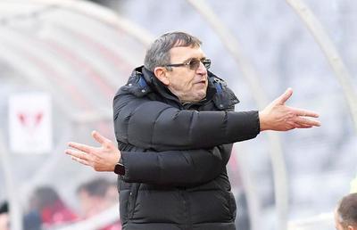 Eugen Neagoe, după a patra înfrângere consecutivă: „Ar trebui să se facă un serial cu noi! Am vrut să-l schimb din minutul 15” + Anunță schimbări mari în iarnă: „Sunt jucători care se vor elimina!”