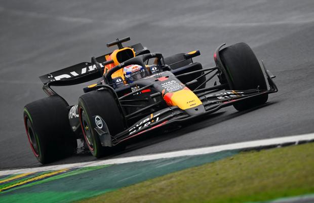 Probleme mari la monoposturile lui Max Verstappen și Sergio Perez în Las Vegas » Mecanicii celor doi piloți Red Bull sunt gemeni identici