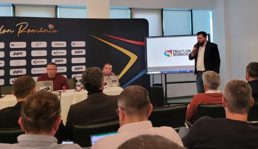 Imagini de la alegerile pentru președinția FR de Triatlon Țintă olimpică » Ce obiectiv a stabilit Vlad Stoica, după obținerea unui nou mandat în fruntea Federației