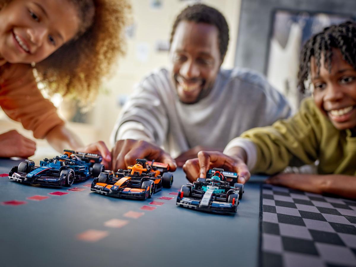 Trei dintre oamenii cheie ai parteneriatului dintre LEGO și Formula 1 explică noua colaborare: „Nu creăm doar următoarea generație de fani, ci și de oameni care vor să lucreze în acest sport”