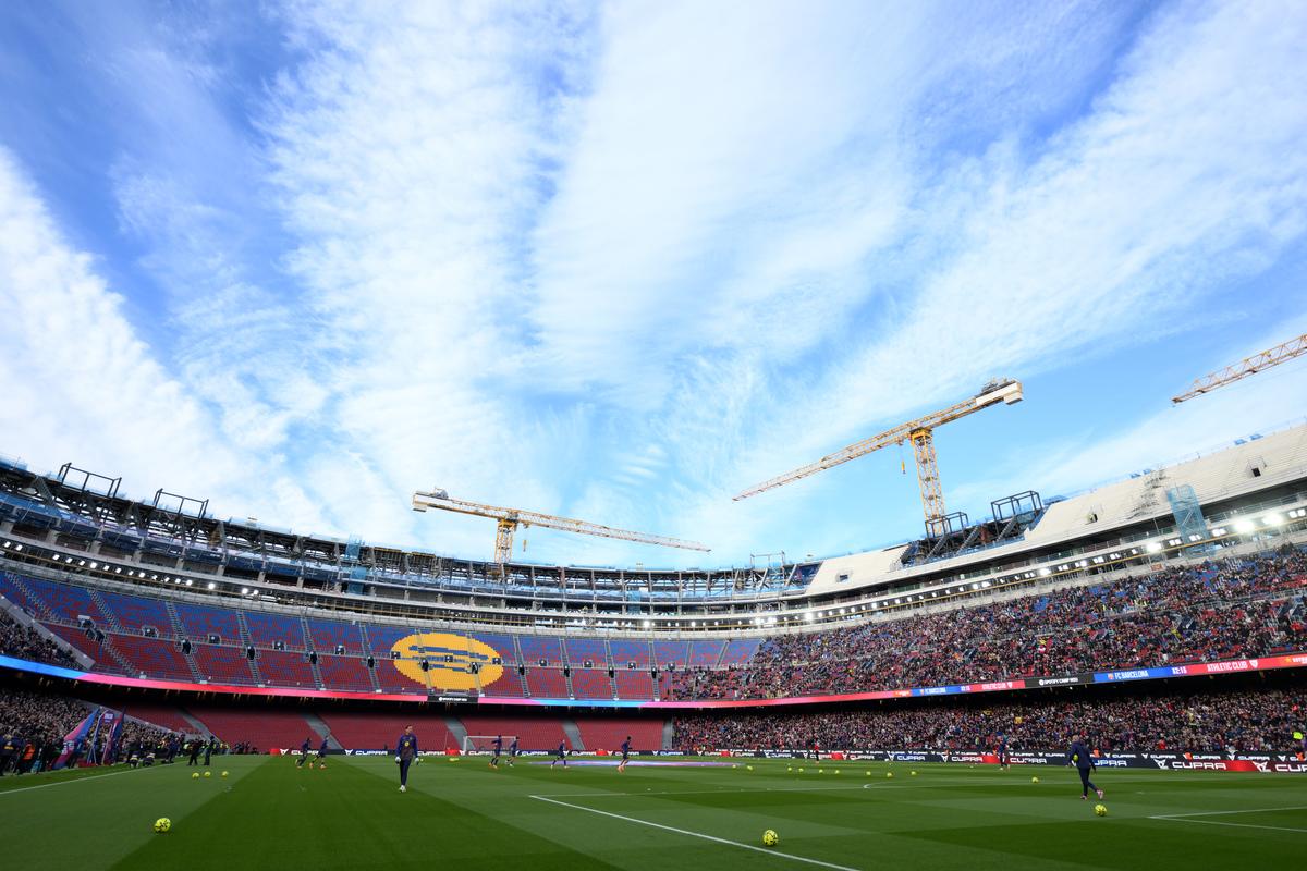 Hansi Flick, fericit după debutul pe versiunea îmbunătățită a Camp Nou: „A fost una din acele zile”