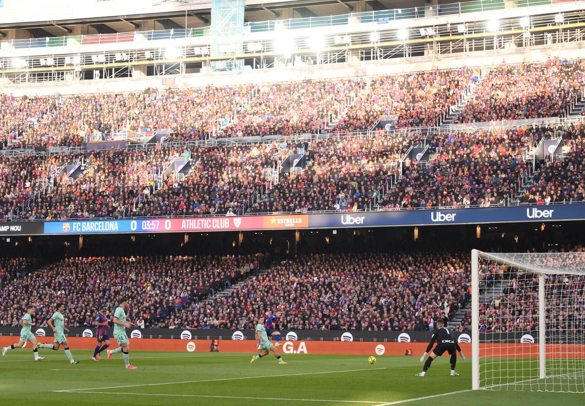 Hansi Flick, fericit după debutul pe versiunea îmbunătățită a Camp Nou: „A fost una din acele zile”