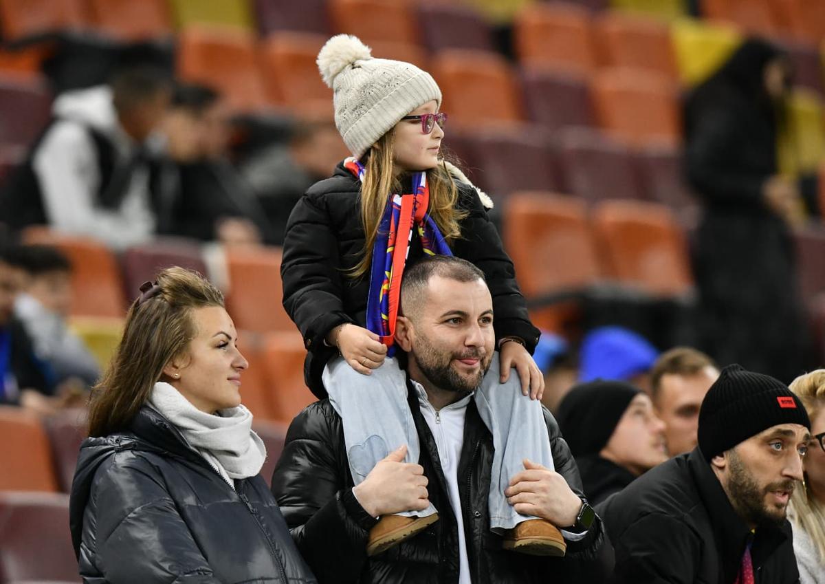 FCSB - Petrolul, imagini de la încălzire