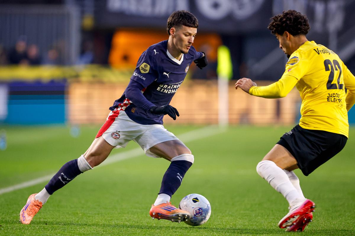 Cu Dennis Man pe teren 70 de minute, PSV a obținut o victorie scurtă cu NAC Breda