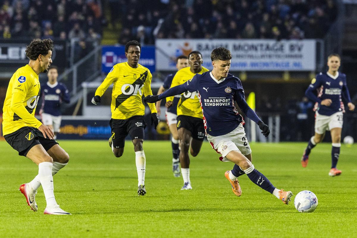 Cu Dennis Man pe teren 70 de minute, PSV a obținut o victorie scurtă cu NAC Breda