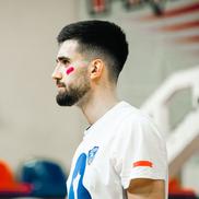 Jucătorii lui U-BT Cluj-Napoca, cu o dungă de ruj sub ochi, în duelul cu FMP Belgrad/Foto: Dragana Stjepanovic (aba-liga.com)