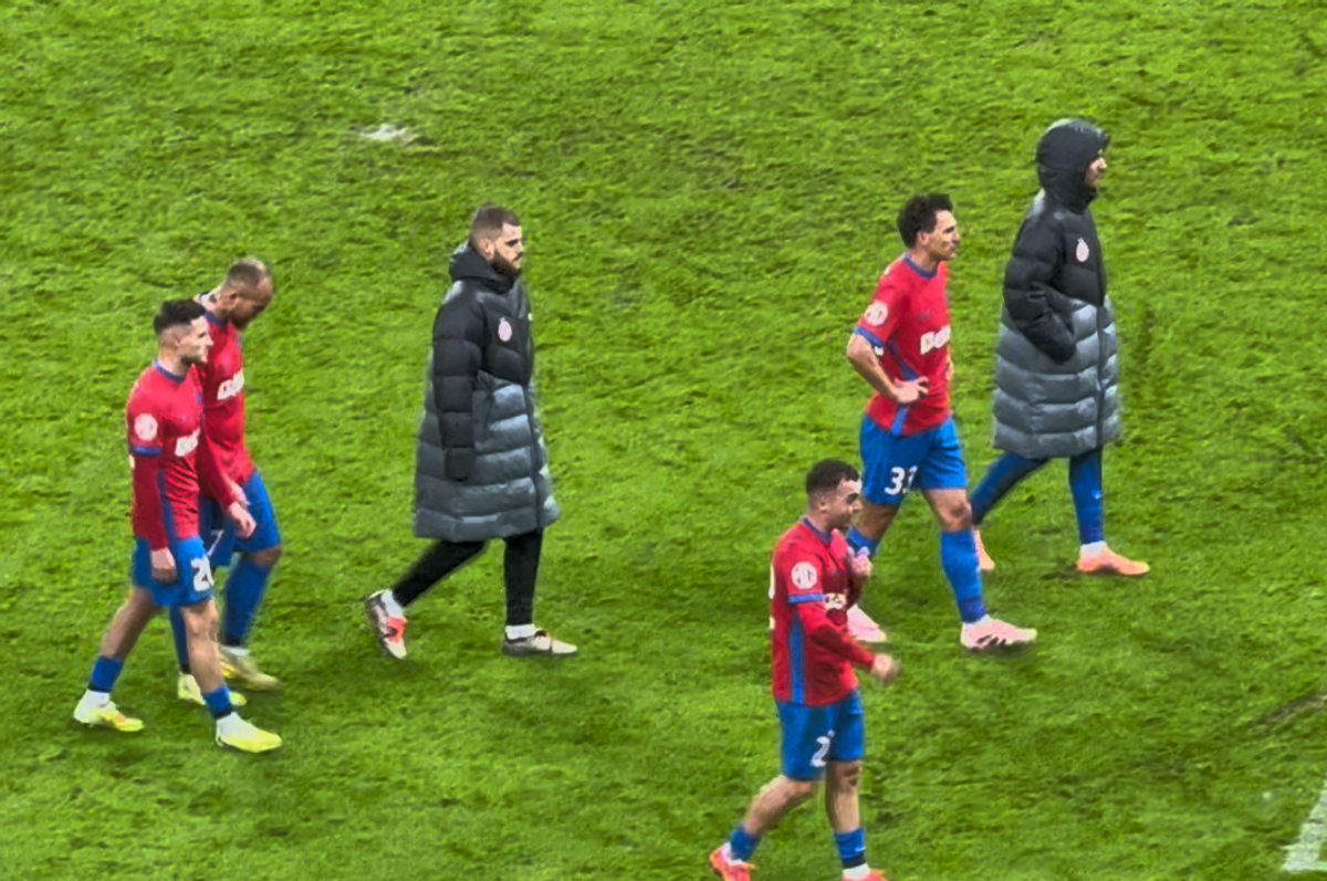 Imagini de la finalul meciului FCSB - Petrolul