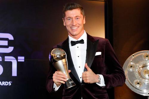 Robert Lewandowski: „Nu sunt la aceeași masă cu Messi și Ronaldo, dar pot să-i invit să mănânce la mine”