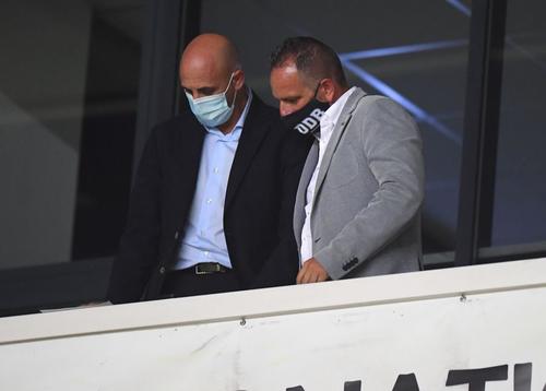 DINAMO. Fanii-acționari din DDB susțin că toate deciziile luate în Adunarea Generală a Acționarilor, întrunită luni, sunt nule.