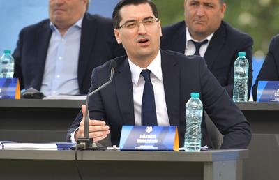 Cum s-a votat pentru selecționer în ședința FRF de azi » Dezvăluire în direct: 3 nume se desprind din lista celor 10