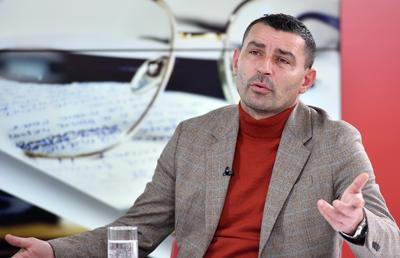 Episod halucinant la primul divorț Trică - Mititelu: „I-am spart parbrizul cu un tac de biliard!” » Dosar penal + sumă uriașă pierdută