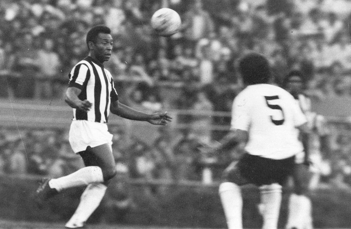Omagiul emoționant al lui Ronaldo Nazario pentru marele Pelé: „Nu a părăsit niciodată topul, dar ne părăsește astăzi. Cel mai bun din toate timpurile”