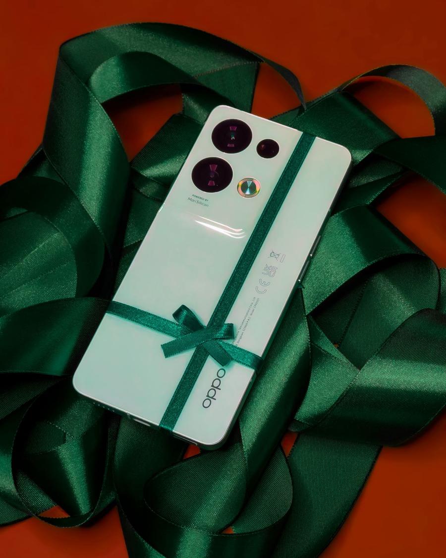 OPPO îți sare în ajutor de Sărbători cu propuneri de cadouri ideale pentru iubitorii de performanță