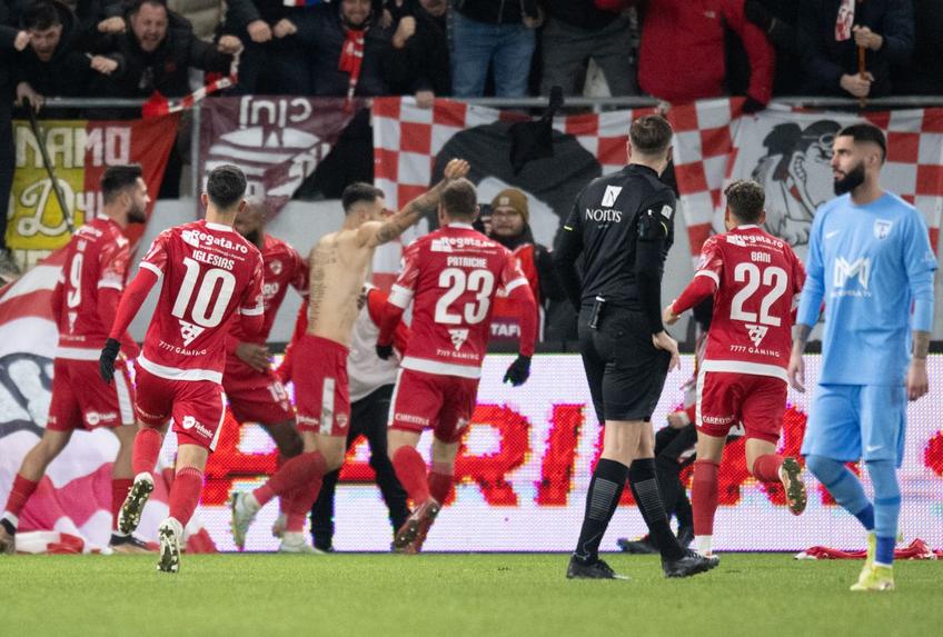 Dinamo a învins-o pe FC Voluntari, scor 1-0, și a încheiat anul 2023 într-o notă optimistă. Golul victoriei a fost marcat de Goncalo Gregorio, din penalty, în prelungiri.