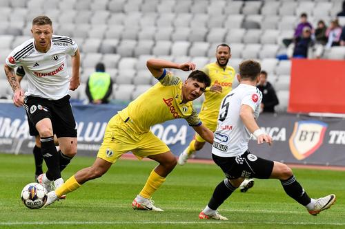 Petrolul n-a mai câștigat de 4 meciuri în Superligă // foto: Imago Images