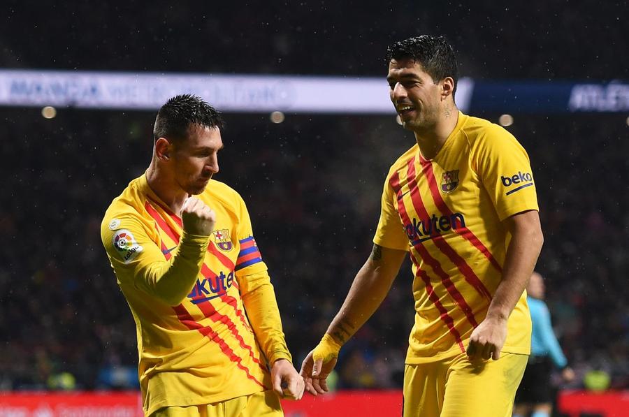 Luis Suarez și Leo Messi, pe vremea când erau colegi la FC Barcelona Foto: Guliver/GettyImages Din nou coleg cu Leo Messi! Transferul la Inter Miami e iminent!