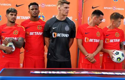 Câștigă 13.500 de euro pe lună la FCSB, dar locuiește în baza clubului. Acum a dezvăluit motivul