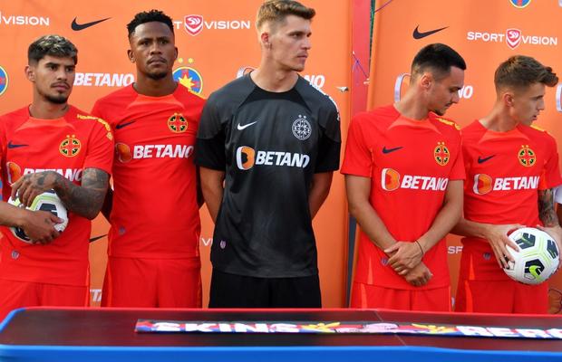Câștigă 13.500 de euro pe lună la FCSB, dar locuiește în baza clubului. Acum a dezvăluit motivul
