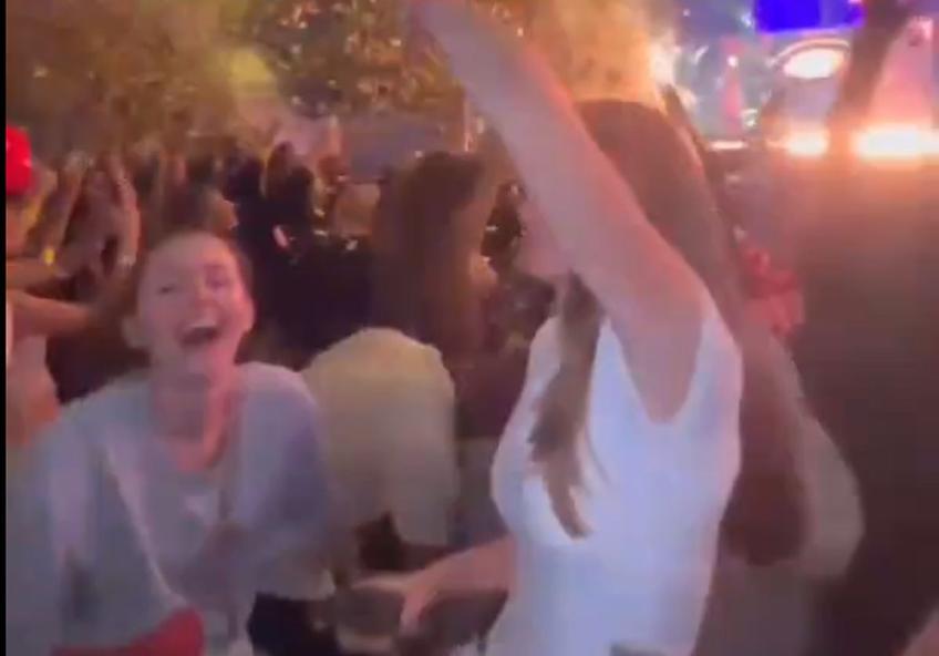 Elena Rybakina (24 de ani, 4 WTA) a postat imagini spectaculoase din timpul unui concert susținut de rapperul 50 Cent în Abu Dhabi, capitala Emiratelor Arabe Unite.