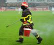 Scenografii și mesaje ironice la Dinamo - Rapid (FOTO: GSP)