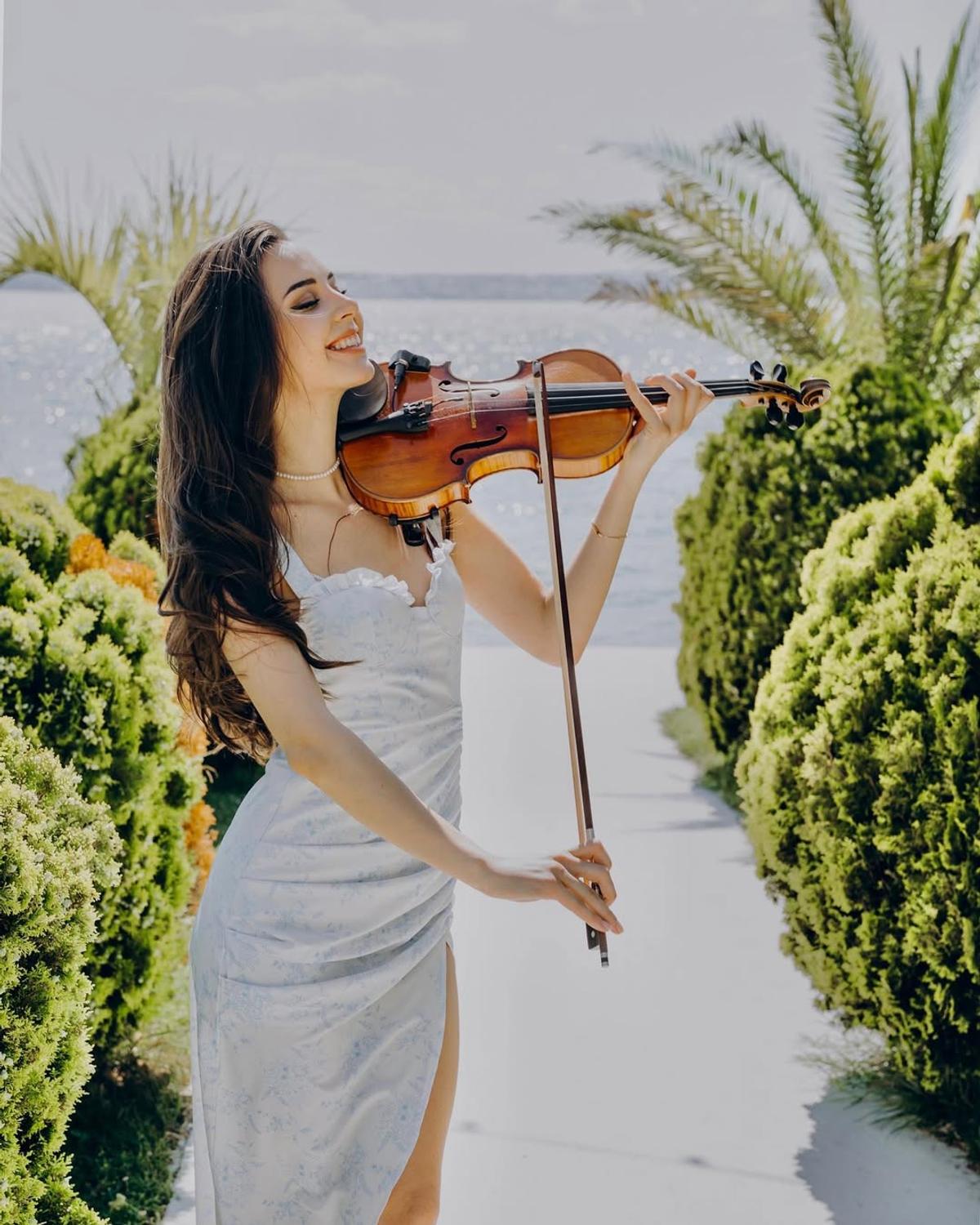 Jana Ceklanovic,  violonista care i-a sedus pe fanii lui Dinamo