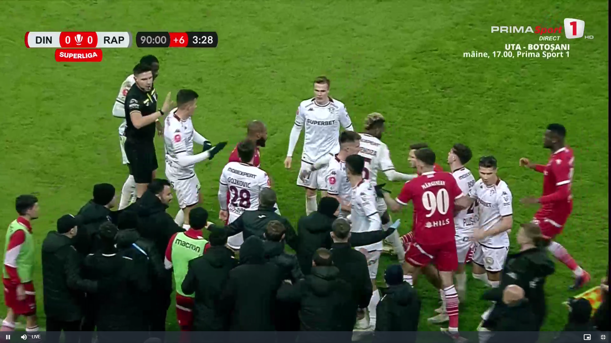 Ce s-a întâmplat pe gazon, la câteva secunde după finalul derby-ului! Șumudică a mers la galerie și a „țipat” către ultrași: „Bă, vă zic eu!”