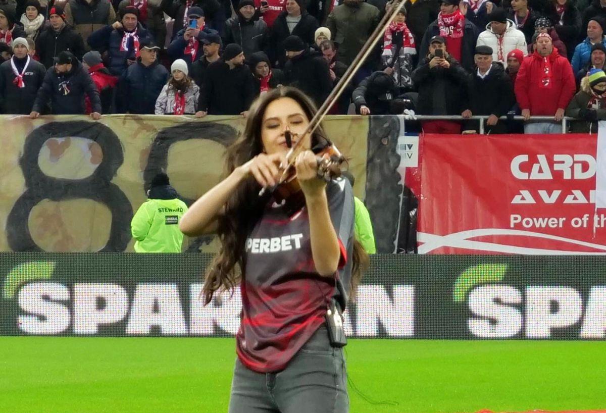 Jana Ceklanovic a prezentat tricoruile dinamoviștilor