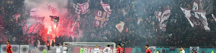 Derby-ul Dinamo - Rapid a însemnat și o bătălie între galeriile celor două rivale / foto: Cristi Preda (GSP)