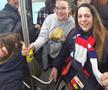 Francesca, suportera lui Genoa, în autobuzul care ne-a dus la Luigi Ferraris / Foto: GSP.ro