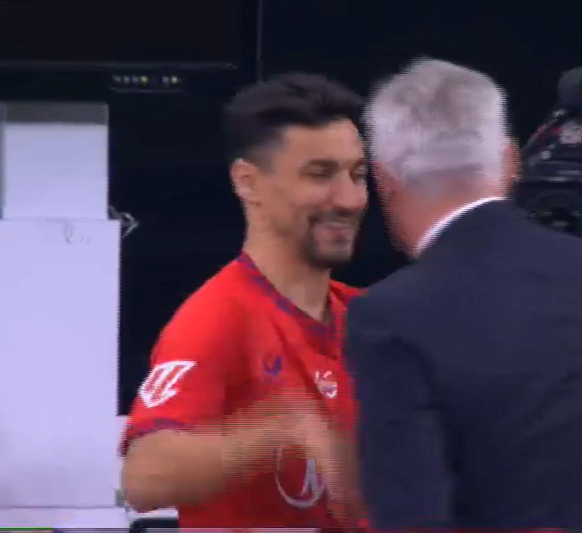 Jesus Navas, în lacrimi pe Santiago Bernabeu înaintea ultimului meci din carieră » Spaniolul a primit un cadou special din partea celor de la Real Madrid