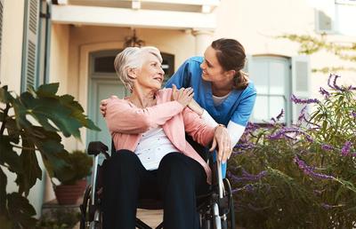 Criterii după care să alegi căminul de bătrâni pentru seniorul tău!