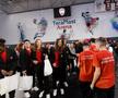 Handbalistele Gloriei Bistrița, în haine noi la petrecerea de Crăciun! Peste 1500 de mici sportivi au fost prezenți la eveniment