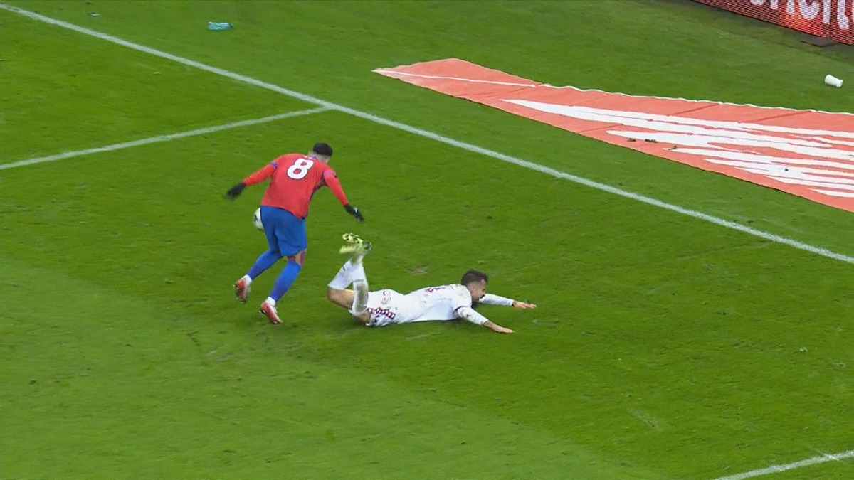 Viciere de rezultat în FCSB - Rapid?! A văzut faza și n-are niciun dubiu: „Penalty”