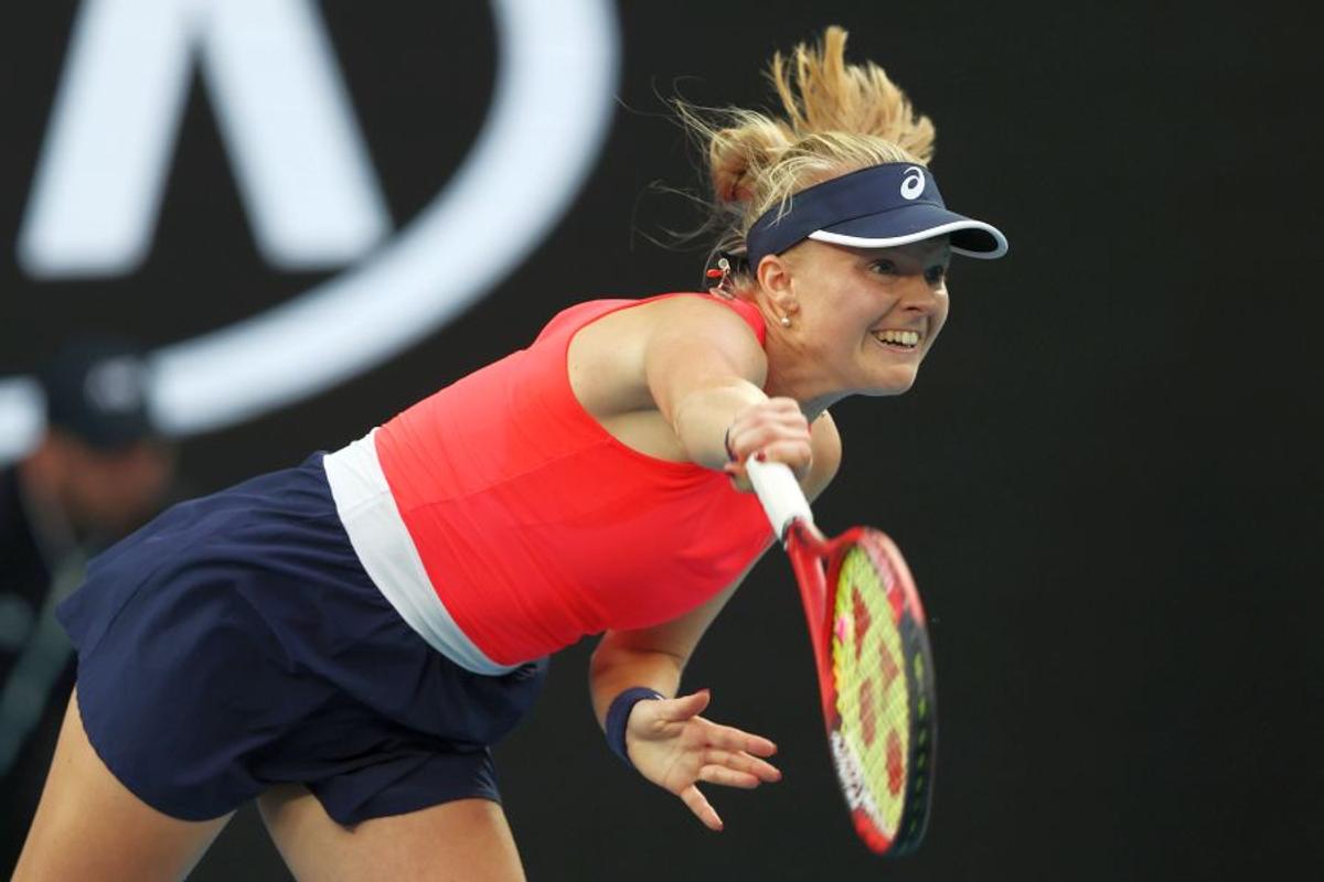 Simona Halep - Harriet Dart