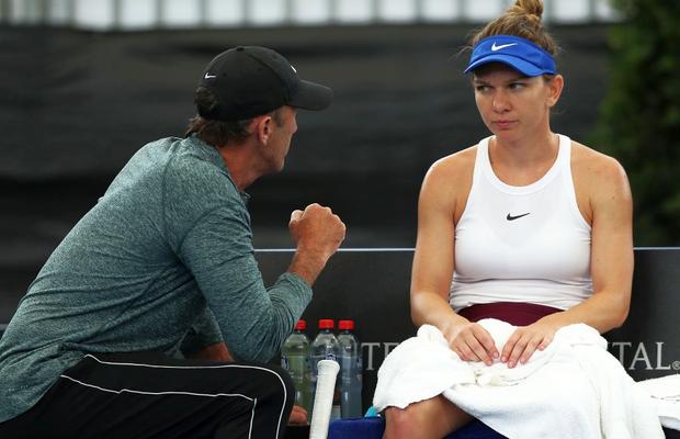 Simona Halep la Australian Open // Simona a glumit din nou cu Darren Cahill: „S-a strâns o sumă considerabilă”