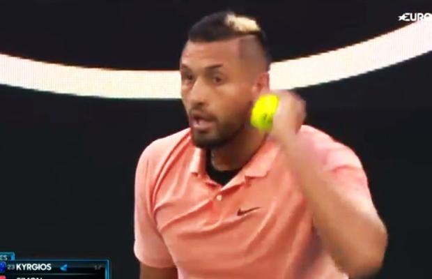 VIDEO Nick Kyrgios a lovit din nou! L-a imitat pe Rafael Nadal și și-a provocat adversarul să facă același lucru: „Eu nu port chiloți”