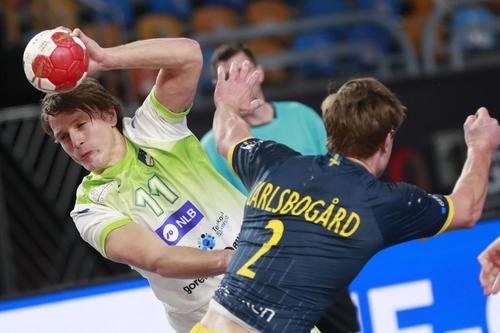 Meciul zilei de vineri a fost disputa dintre Slovenia și Suedia (28-28) FOTO IHF