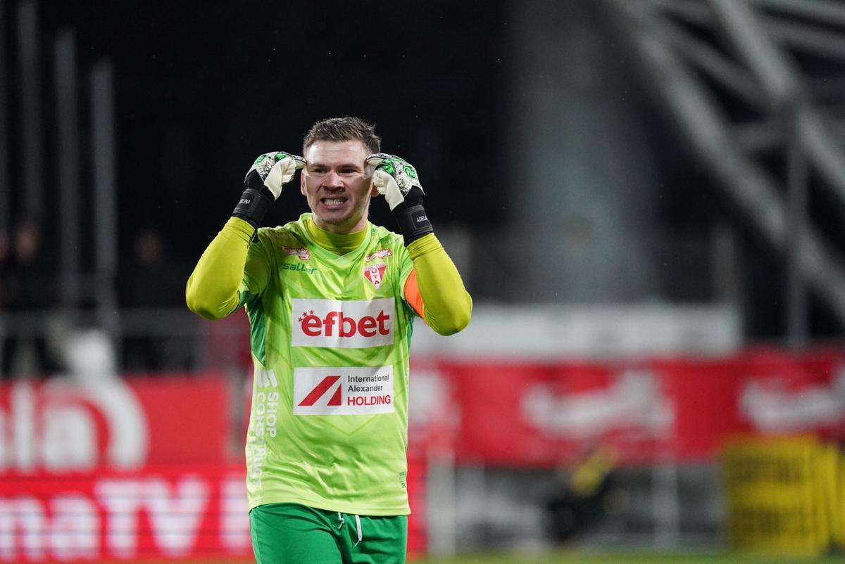 UTA ARAD- FC ARGEȘ 1-2. VIDEO+FOTO Piteștenii se impun cu două goluri marcate după minutul 88! Clasamentul ACUM