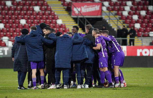 UTA ARAD- FC ARGEȘ 1-2. VIDEO+FOTO Piteștenii se impun cu două goluri marcate după minutul 88! Clasamentul ACUM