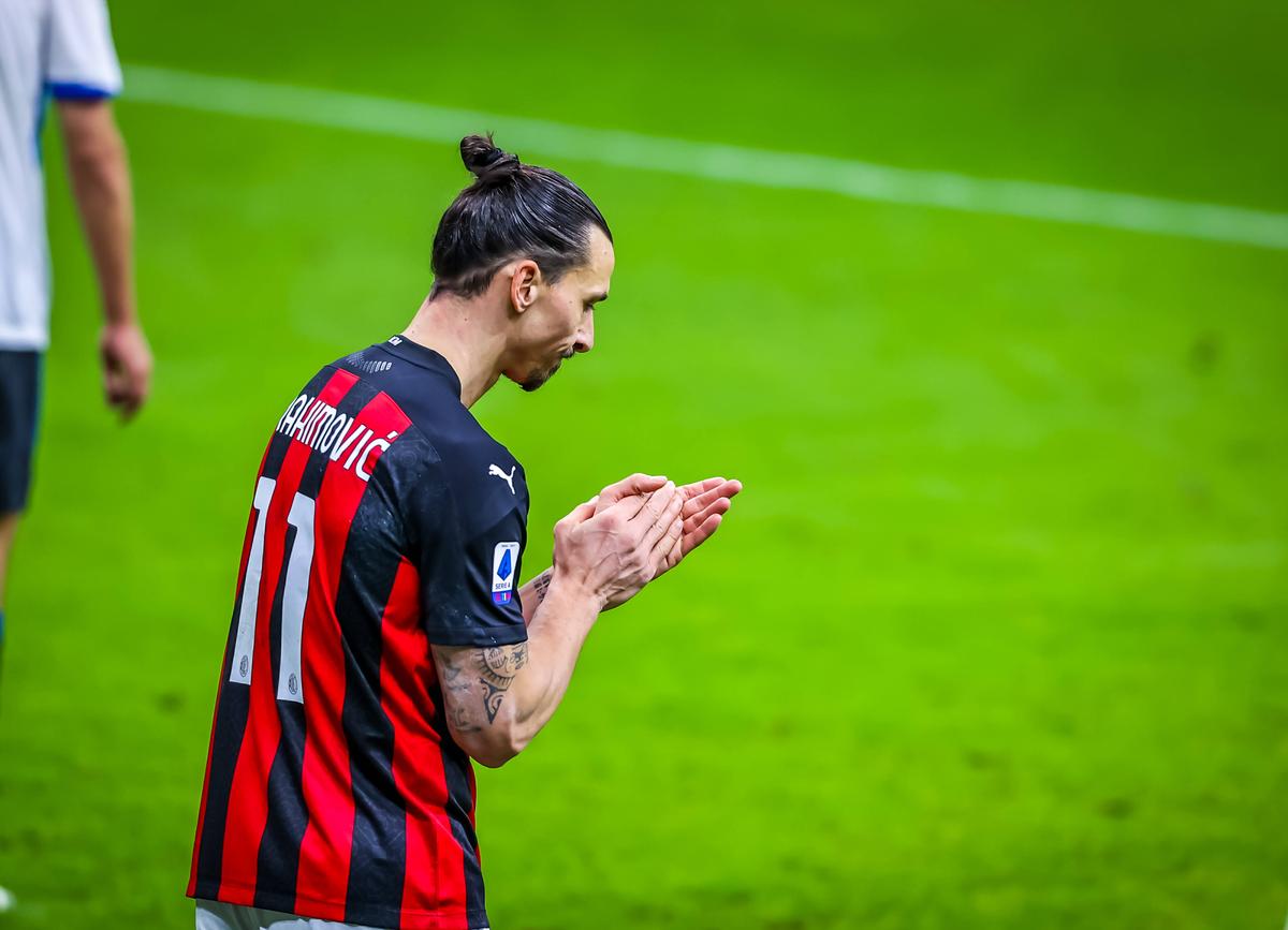 MILAN - ATALANTA 0-3. VIDEO Zlatan Ibrahimovic, dispută aprinsă pe San Siro: „Am mai multe goluri decât ai tu meciuri jucate!”