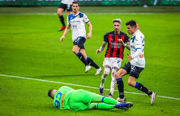 VIDEO + FOTO. AC Milan, umilită în Serie A, chiar pe „San Siro”! Tătărușanu a văzut de pe bancă o fază rară în fotbal