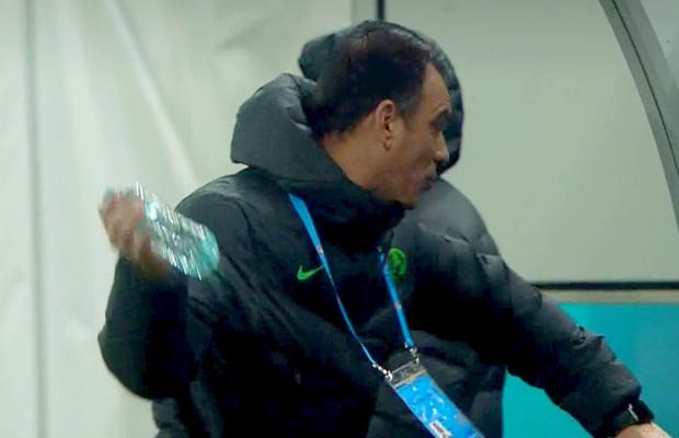 FCSB - CFR Cluj. Camerele TV au surprins totul » Toni Petrea a cedat nervos la margine! Ce a strigat imediat după golul egalizator al lui Debeljuh