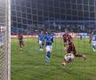 Istvan Kovacs a avut nevoie de VAR pentru un penalty cât casa în Farul - CFR Cluj
