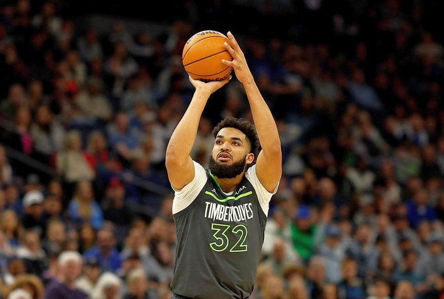 Karl-Anthony Towns, sursa: twitter NBA Seară istorică în NBA! A reușit 70 de puncte într-un singur meci