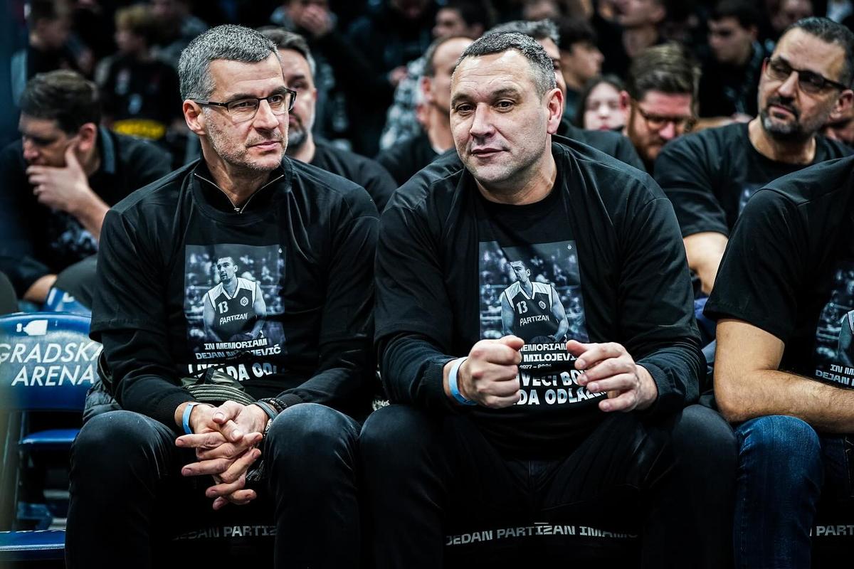 Emoție pură! 23.000 de fani s-au strâns la un meci banal de campionat și au oferit un ultim omagiu în memoria marelui Dejan Milojevic