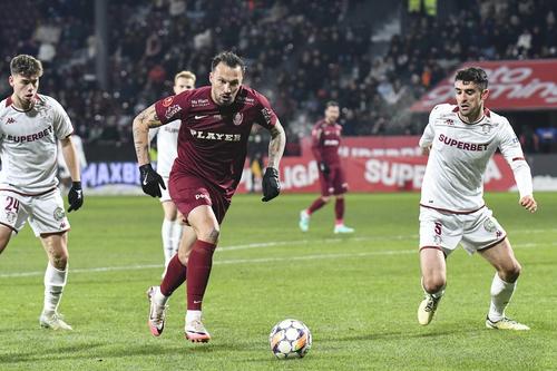 Vasile Mogoș (32 de ani) a bifat 15 meciuri în Superliga pentru CFR Cluj, în actuala stagiune. Foto: Imago