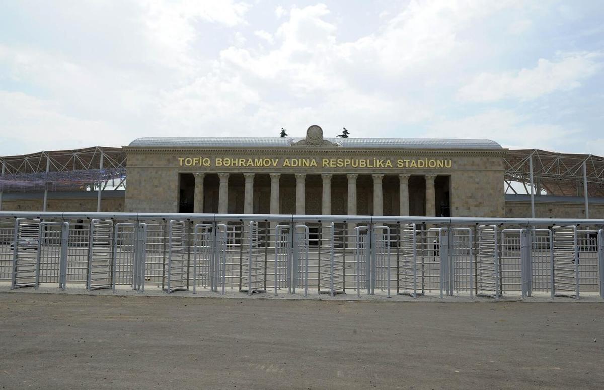 Qarabag - FCSB, pe un stadion cu istorie zbuciumată » A purtat numele lui Stalin și Lenin, iar acum e denumit după protagonistul „celui mai controversat gol din istorie”